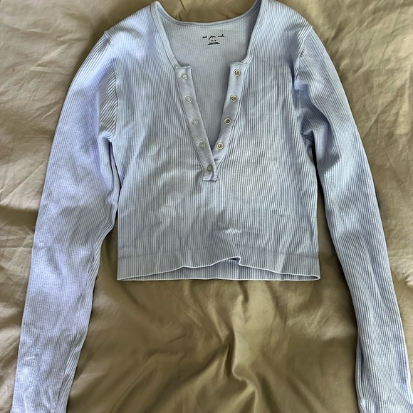 Women’s urban outfitters out from under blue cropped long sleeve SIZE MEDIUM - Picture 1 of 4